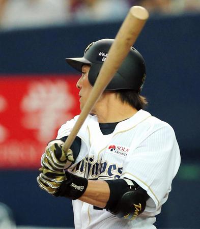 ７回ｂ、２死満塁、代打のオリックス・竹原直隆は走者一掃のタイムリー二塁打を放つ＝京セラドーム（撮影・飯室逸平）