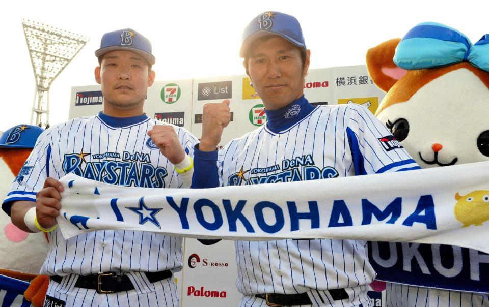 　投打のヒーロー、久保（右）と筒香（撮影・佐々木彰尚）