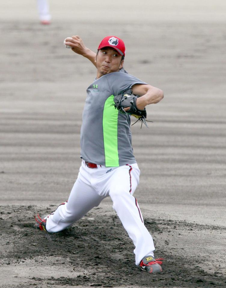 　チームに合流した藤川はシート打撃に登板する（撮影・山口登）