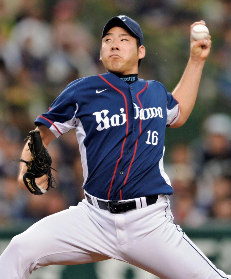 ロッテ打線を相手に力投する西武・菊池雄星＝西武プリンスドーム（撮影・西岡正）