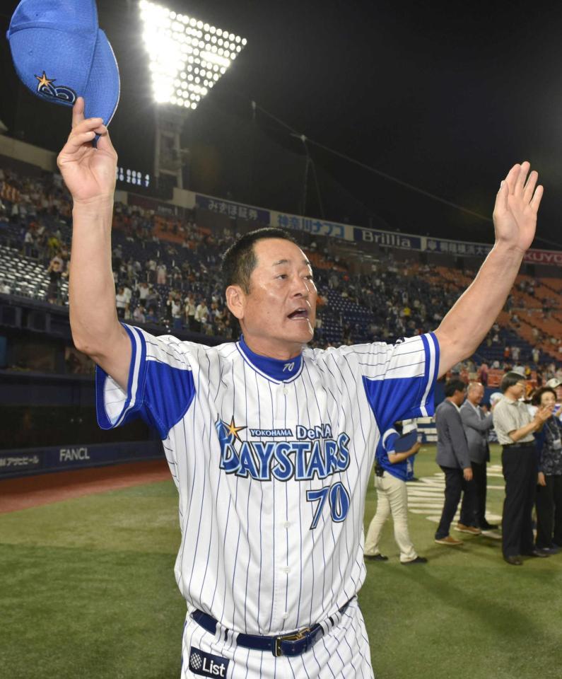 　続投要請を受けた中畑監督