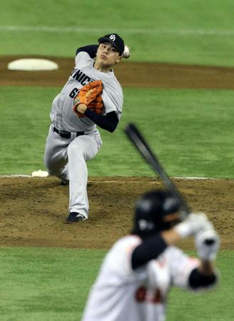 　プロ初完封で４勝目を挙げた若松