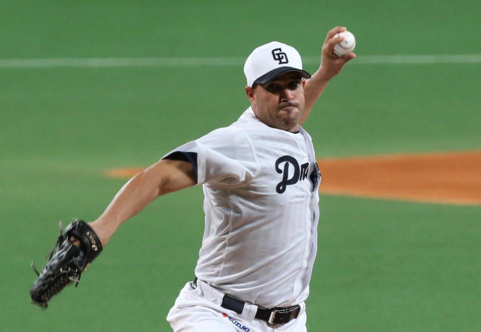 　広島打線を相手に力投する先発のバルデス　