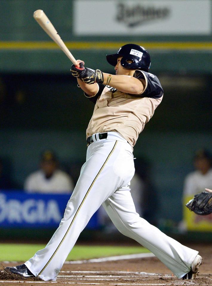 　６回、中田が左中間へ２打席連続本塁打を放つ