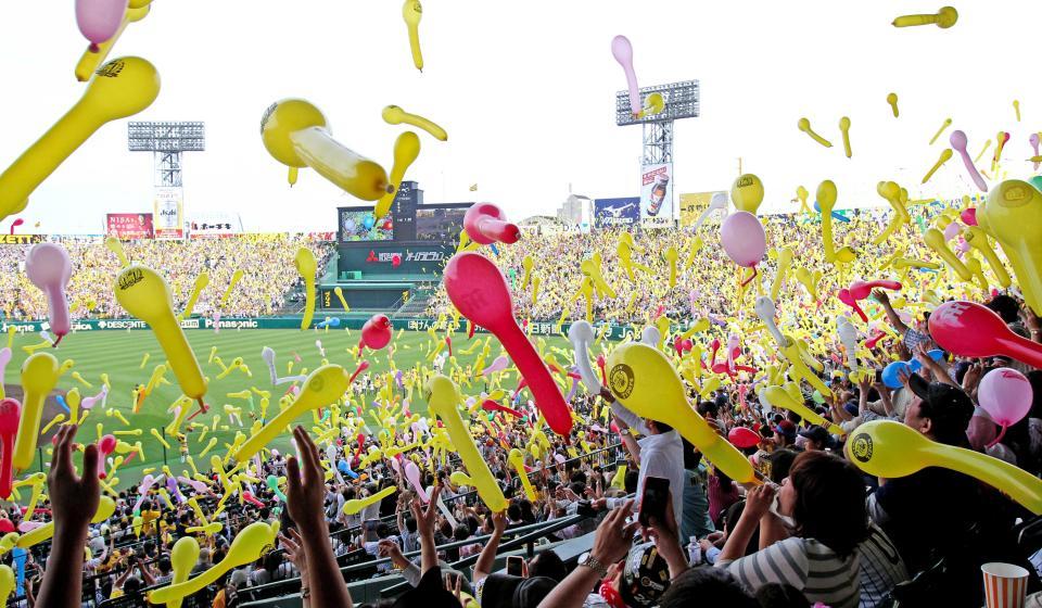 阪神の１試合平均観客数は前年比７％増だった