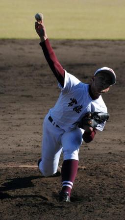 ４安打完封と好投した常総学院・樫村