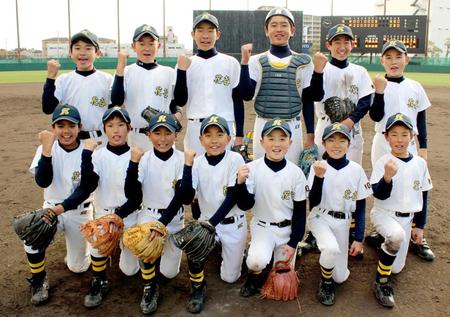　６年生トーナメントを制した花谷少年野球部　