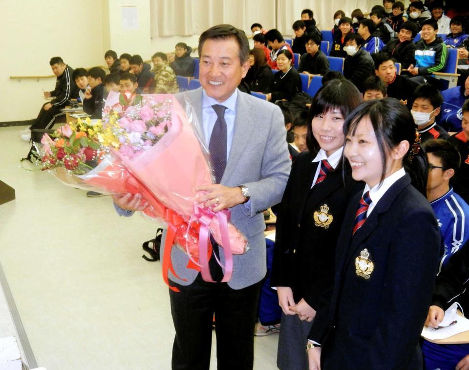 　客員教授を務める国際武道大で特別講演を行った巨人・原特別顧問