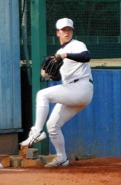 慶大・加藤 全体練習初日に38球ブルペン