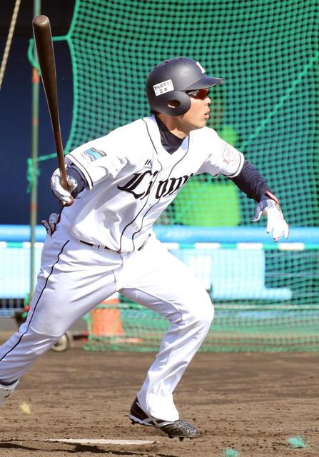 西武・秋山、２０１６年初安打は三塁打