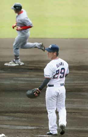 ヤクルト小川、悔しい初登板