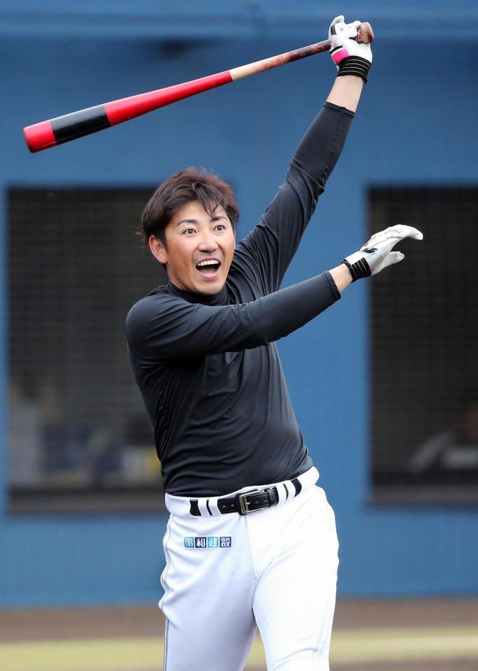 　ロングティーをする内川