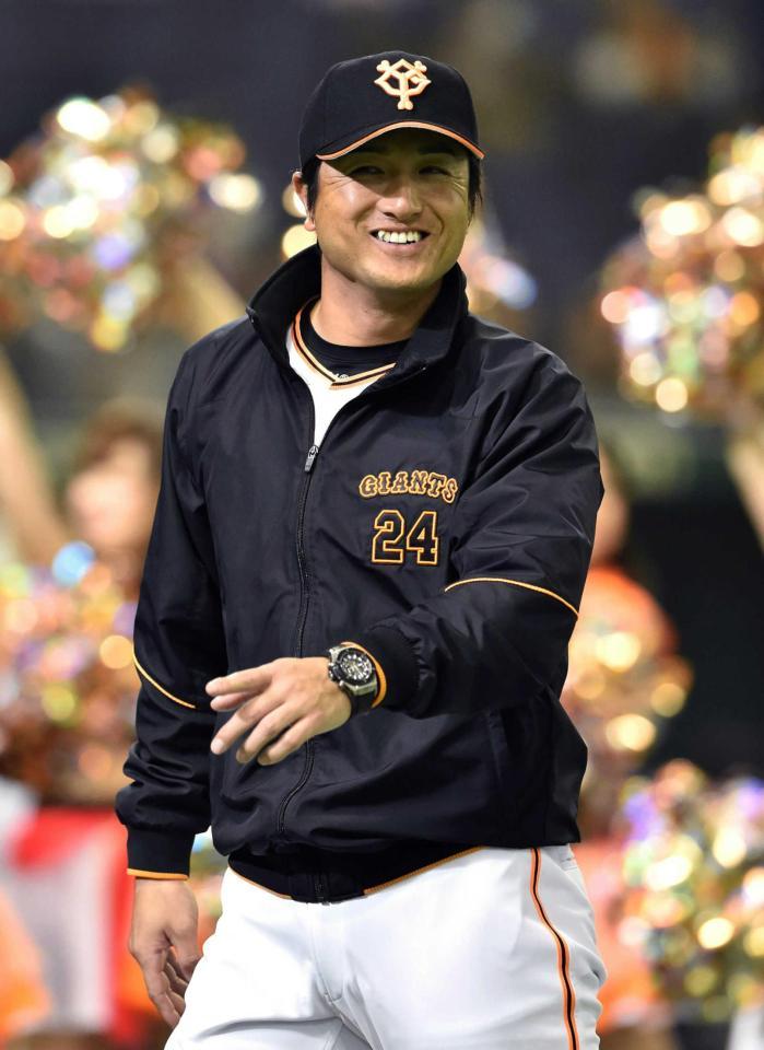 ヤクルトに勝利し、笑顔を見せる高橋監督