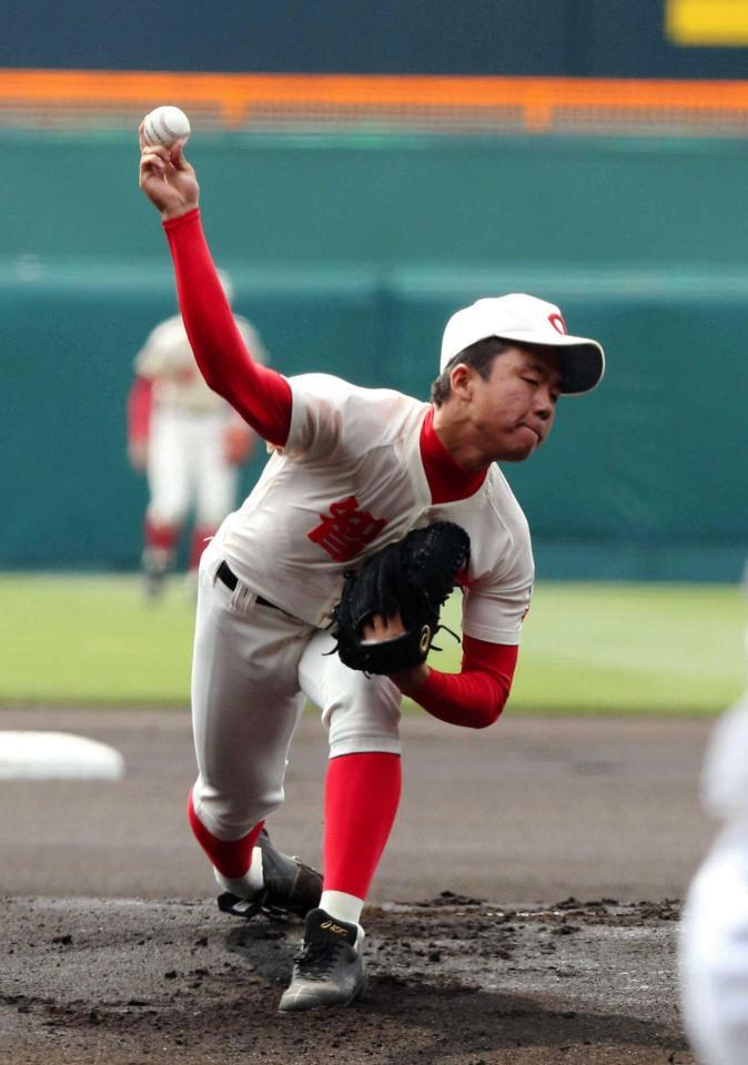 　力投を見せた智弁学園・村上（撮影・持木克友）