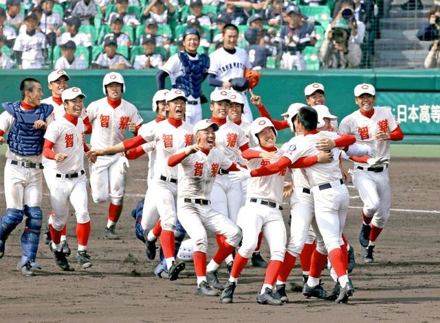 智弁学園初Ｖ サヨナラ劇勝、６６９球熱投の村上が打って決めた