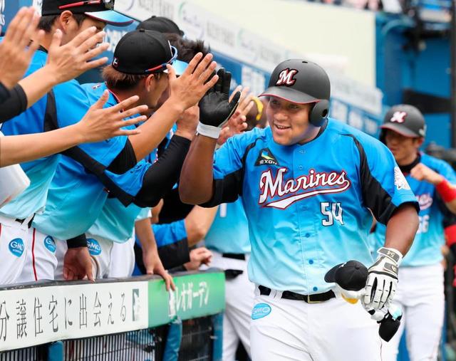 ロッテが打線爆発で、ヤクルトに勝ち越し