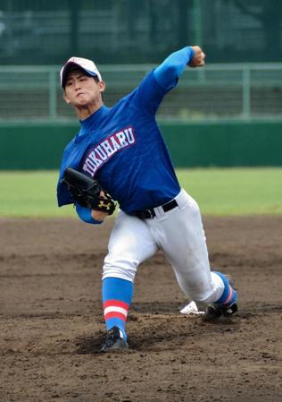 横浜との練習試合でリリーフ登板し、３回で４三振を奪った花咲徳栄・高橋昂