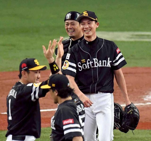 ソフト岩崎１８０６日ぶり完封勝利 １２球団最速ソフト５０勝