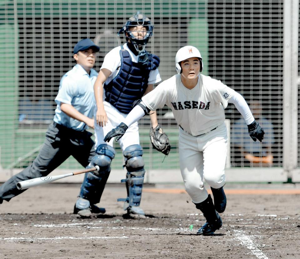 　３回、右越えソロを放つ早実・清宮（撮影・西岡正）