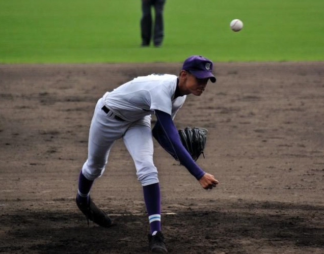 ５回１失点と好投した玉野光南・浜口＝倉敷マスカット