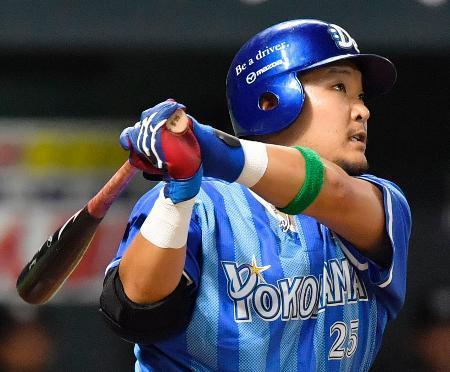 　５回全セ無死、筒香が右越えに本塁打を放つ＝ヤフオクドーム