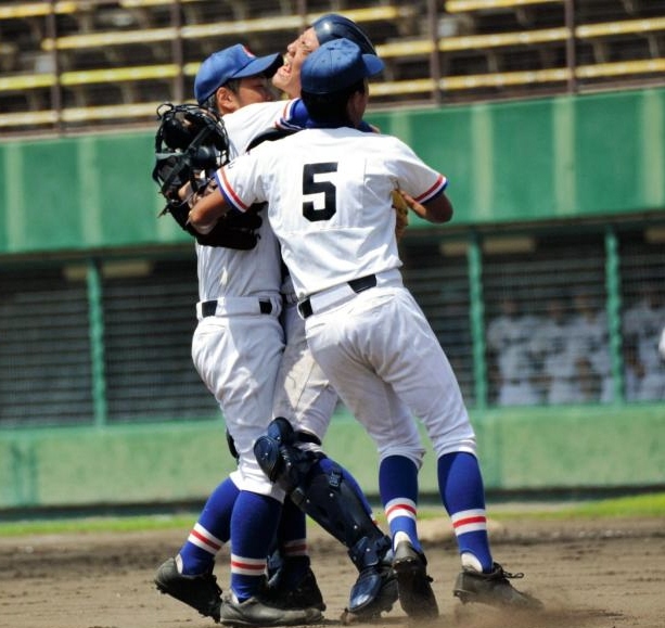 福知山成美が“緩急継投”で龍谷大平安を撃破 /野球/デイリースポーツ online