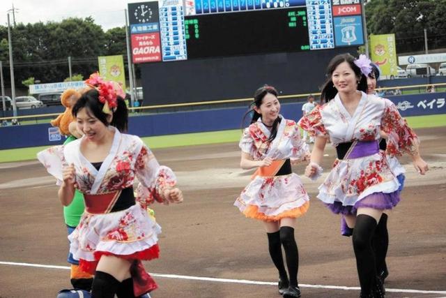 日本ハム２軍本拠地で「和太鼓アイドル」が始球式