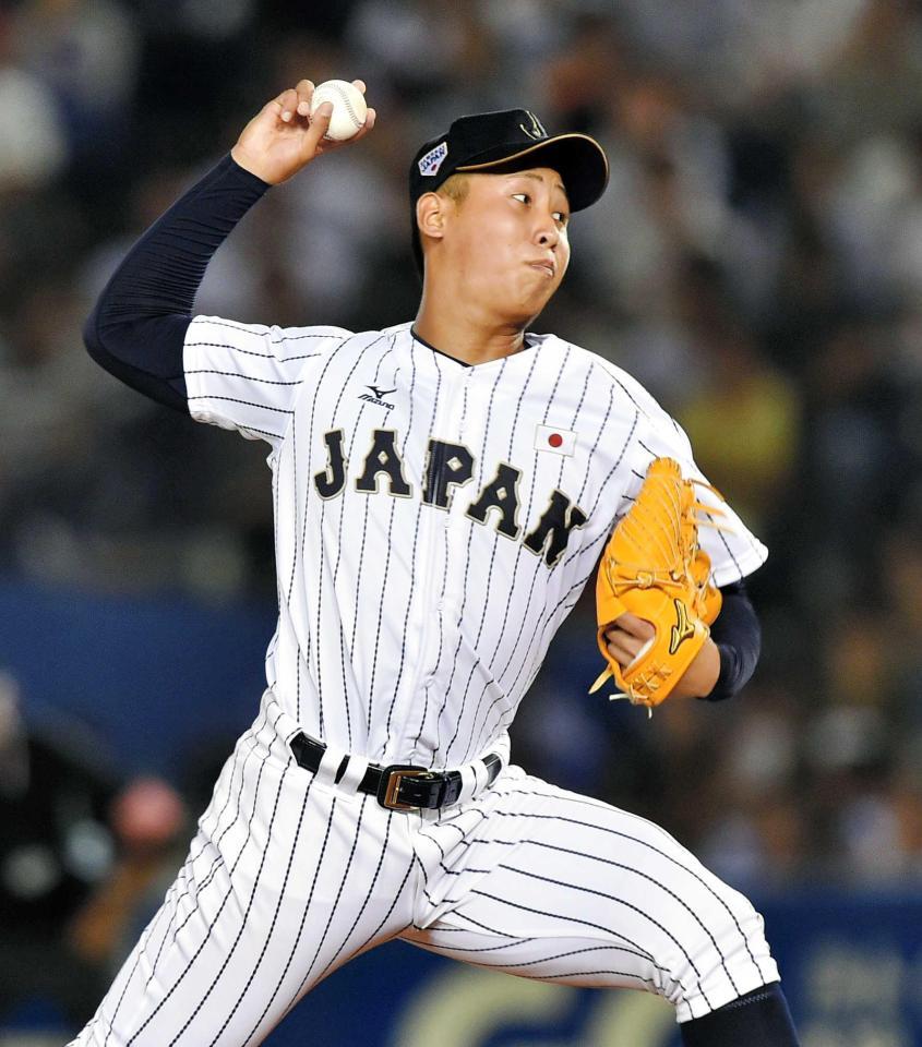 　２番手で登板し、１回を３人で抑えた横浜・藤平