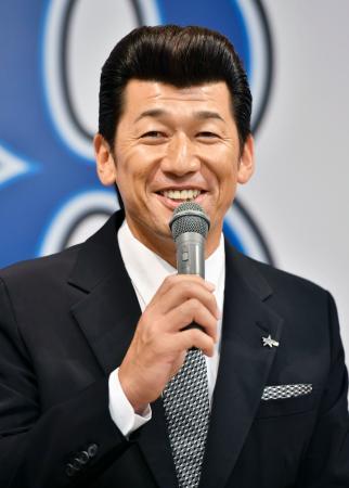 　記者会見で、今季限りでの現役引退を表明するプロ野球ＤｅＮＡの三浦大輔投手＝２０日、横浜市内のホテル