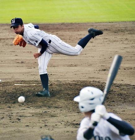 　毎回の１４三振を奪い１失点完投した広島新庄・堀