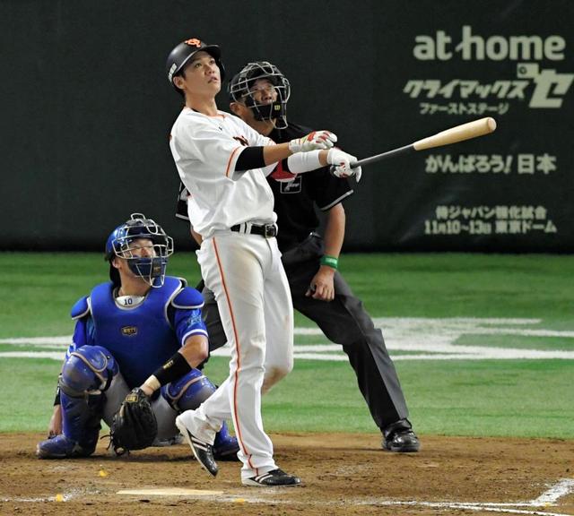 巨人坂本、今季初の「１番」で奮闘３安打