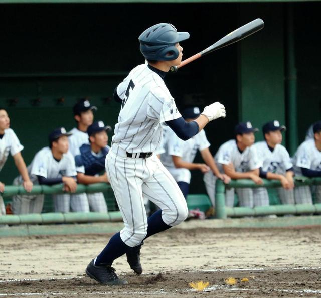 広島新庄が決勝進出　ドラフト候補の堀瑞輝投手も応援