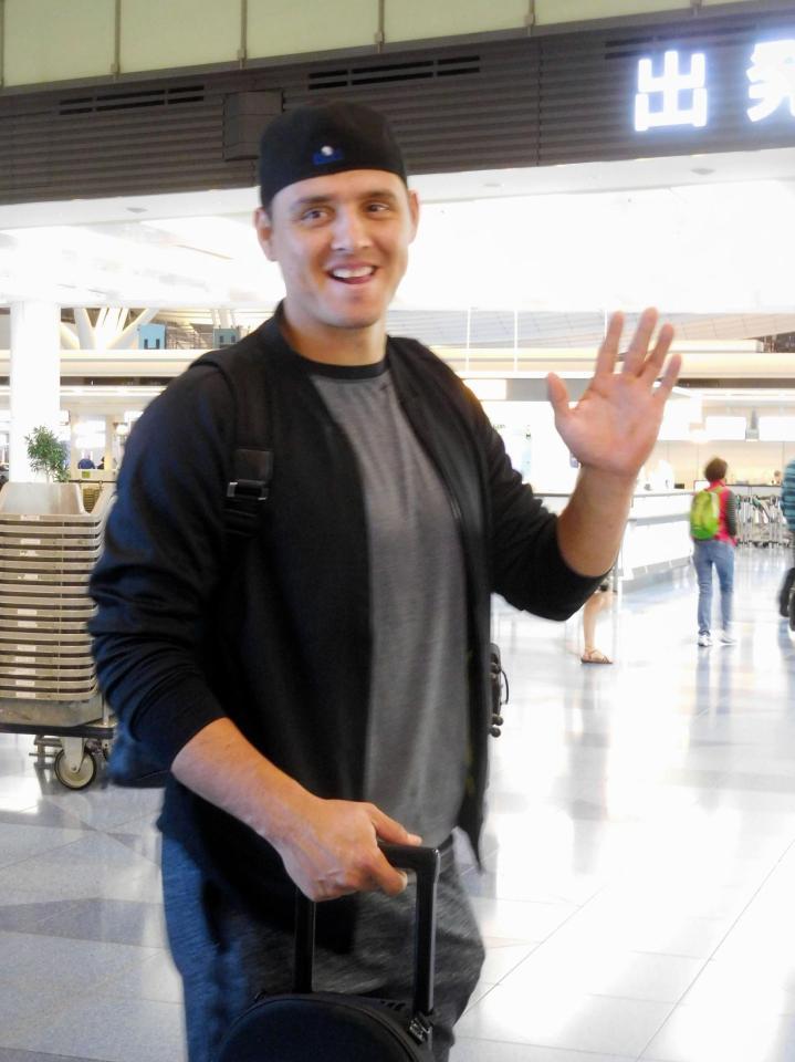 帰国の途に就いたクルーズ＝羽田空港