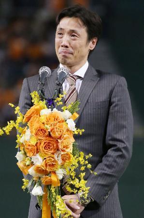 巨人の鈴木が引退セレモニー 「本当に幸せな野球人生でした」