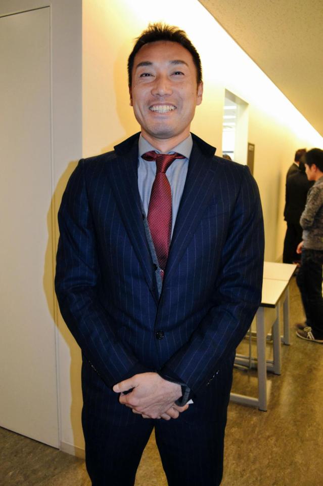 学生野球資格回復研修を受講して笑顔で感想を話す、元ロッテの新日鉄住金かずさマジック・渡辺投手兼任コーチ