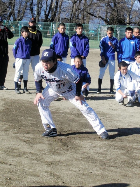 ヤクルト　真中監督が故郷栃木で野球教室「神宮にも遊びに来て」