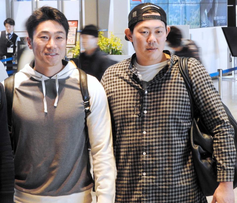 　相川（左）らとともにサイパンへ出発した山口俊