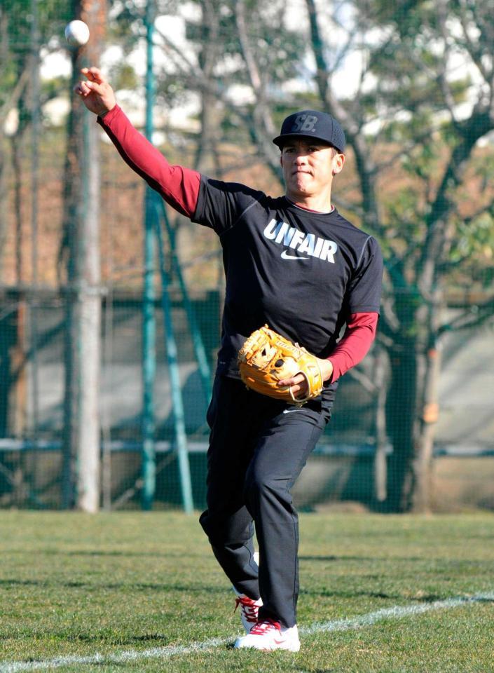 　練習を公開した松井稼（共同）