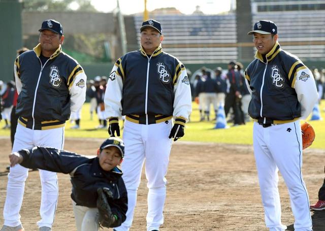 新メンバーの福留、黒田、新井が初参加　宮崎で名球会野球教室
