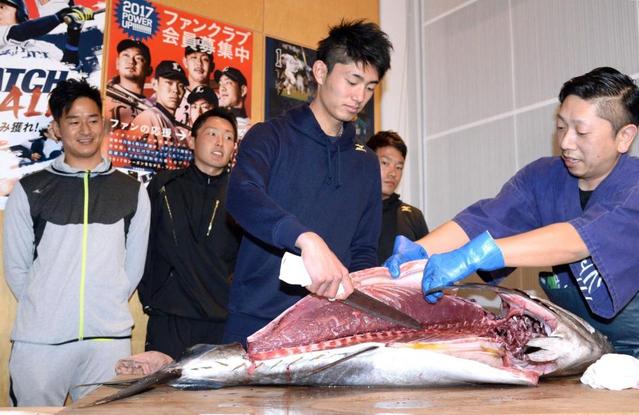 西武・ドラ１今井が松坂と遭遇　レジェンドから刺激