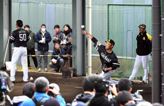 ソフトバンク・松坂投げまくる　笑顔で１３５球、２日間で約３００球