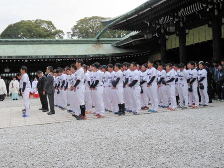 必勝祈願で真中監督、ナインが明治神宮を参拝