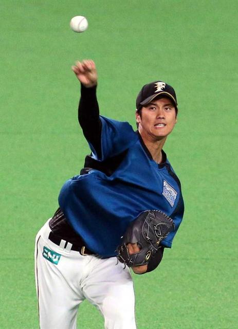 日本ハム・大谷 開幕野手スタメンＯＫ姿勢　札幌ドームで力強い走り披露