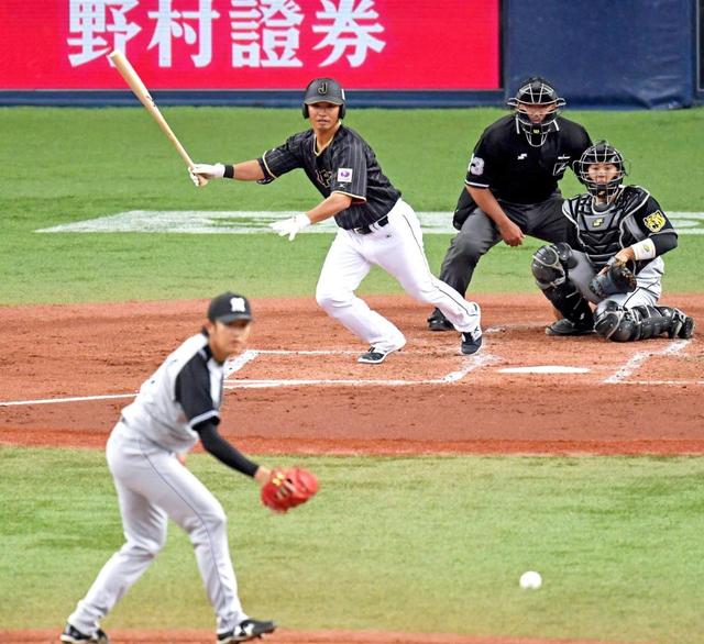 侍・青木２打席目に中前打　合流初試合初スタメンで結果