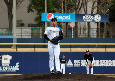 ２軍のシート打撃に初登板した日本ハムのドラフト１位・堀（広島新庄）