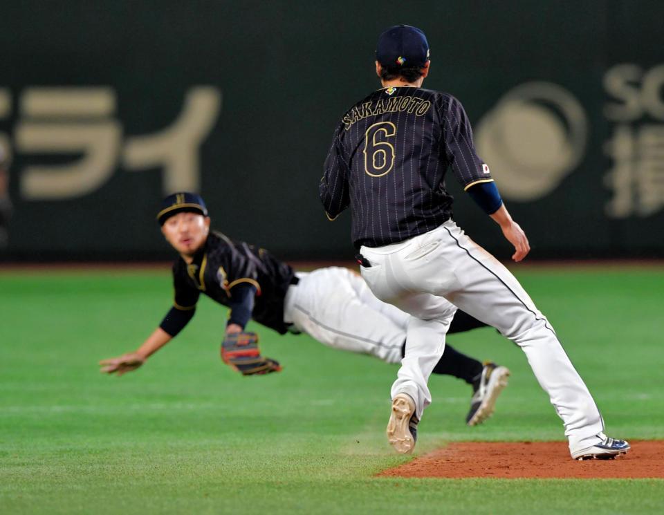 侍 菊池がスーパープレーでピンチを救う オランダベンチも拍手 野球 デイリースポーツ Online