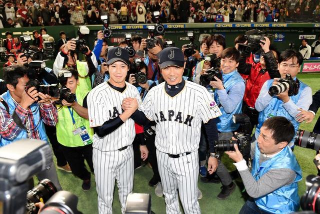 侍ジャパン、執念の粘り勝ち　準決勝進出に大きな白星