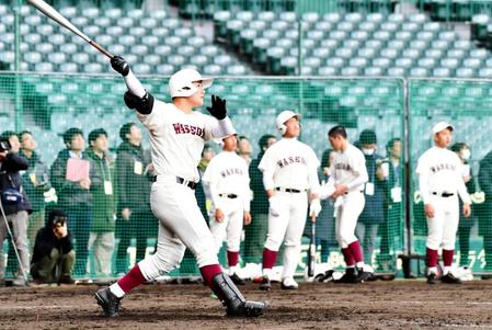 打撃練習で快音を響かせる清宮幸太郎