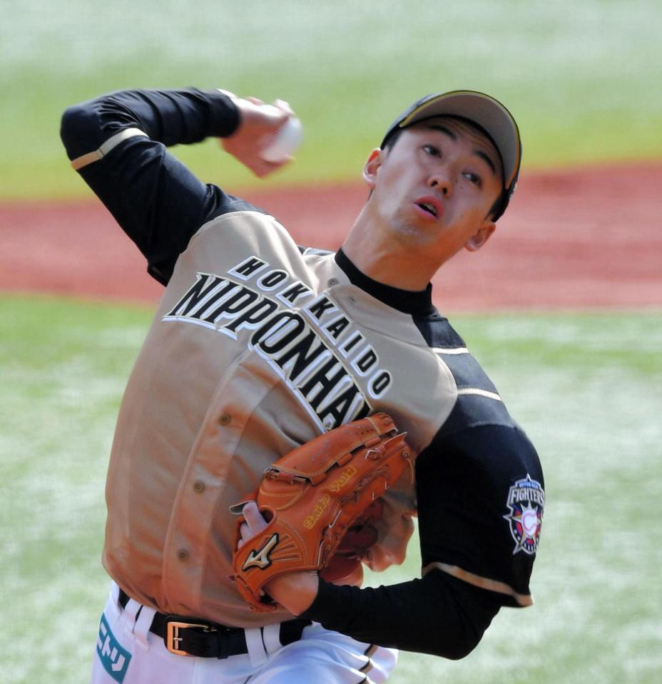 力投する日本ハム先発日本ハム・斎藤佑樹＝ＺＯＺＯマリン（撮影・出月俊成）