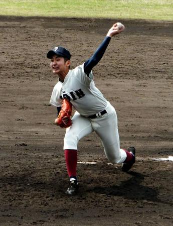 春季大阪大会３回戦・東淀川戦に先発した大阪桐蔭・横川＝豊中ローズ